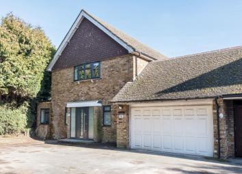 Detached house To Rent in Rickmansworth