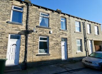 Terraced house For Sale in Liversedge