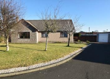 Detached bungalow For Sale in Broxburn