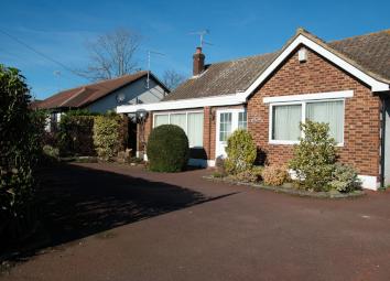 Detached bungalow For Sale in Hockley