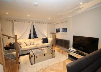 Detached house To Rent in Romford