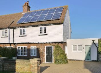 Semi-detached house For Sale in Tunbridge Wells