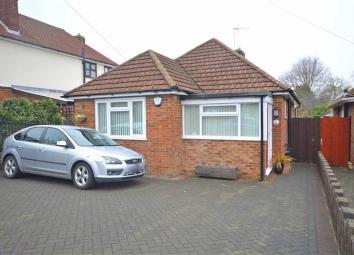 Detached bungalow For Sale in Ashford
