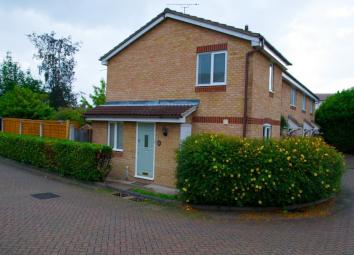 Semi-detached house To Rent in St.albans