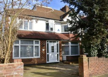 Semi-detached house For Sale in Twickenham