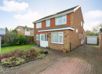 Detached house For Sale in Whitstable