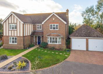 Detached house For Sale in Whitstable