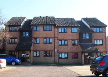 Flat To Rent in Chertsey