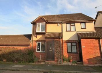 Terraced house To Rent in Buckingham