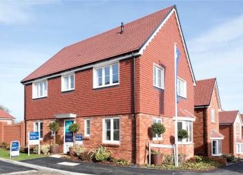 Detached house For Sale in Alton