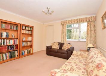 Terraced house For Sale in Gravesend