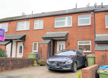 Town house For Sale in Oldham