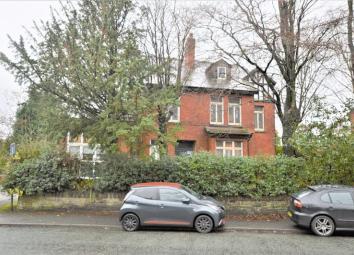 Flat For Sale in Hyde