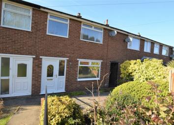 Mews house For Sale in Dukinfield