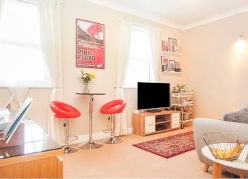 Flat For Sale in Westcliff-on-Sea