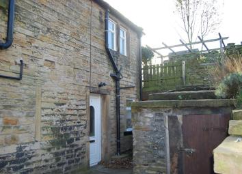 End terrace house To Rent in Holmfirth