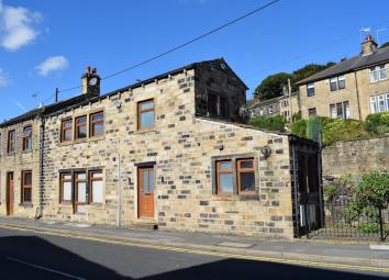 Semi-detached house For Sale in Holmfirth