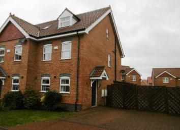 Semi-detached house To Rent in Brigg