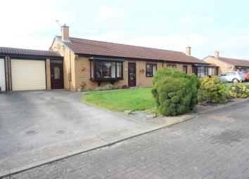 Bungalow To Rent in Wakefield