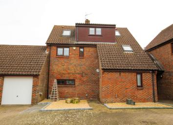 Link-detached house For Sale in Wotton-under-Edge