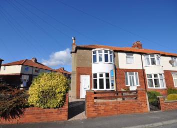Terraced house For Sale in Whitby