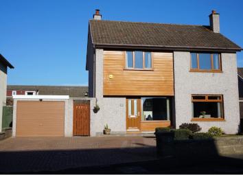 Detached house For Sale in Dundee