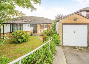 Detached bungalow For Sale in Cardiff