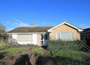 Detached bungalow For Sale in Northampton