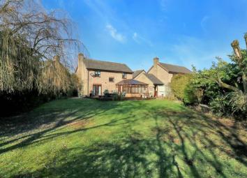 Detached house For Sale in Brackley