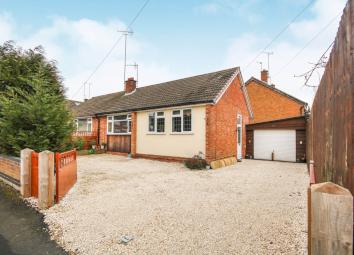 Semi-detached bungalow For Sale in Coventry