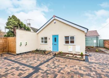 Bungalow For Sale in Bromsgrove