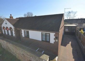 Detached bungalow For Sale in Goole