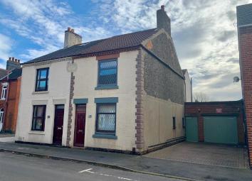 Semi-detached house For Sale in Ibstock