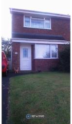 Semi-detached house To Rent in Cannock