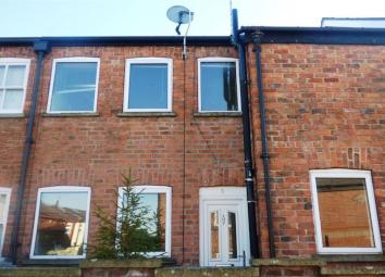 Terraced house To Rent in Macclesfield