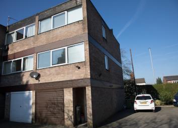 Town house For Sale in Northwich