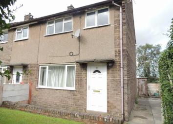 End terrace house For Sale in Glossop