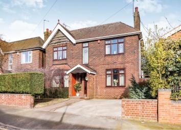 Detached house For Sale in West Bromwich