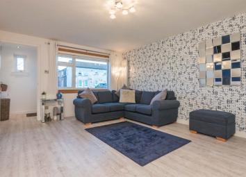 Semi-detached house To Rent in Musselburgh
