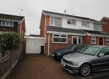 Semi-detached house To Rent in Stourbridge