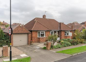 Detached bungalow To Rent in York