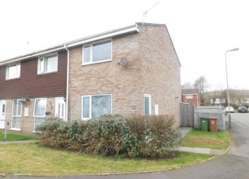 End terrace house To Rent in Caerphilly