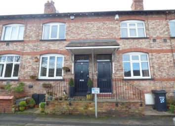 Terraced house To Rent in Wilmslow