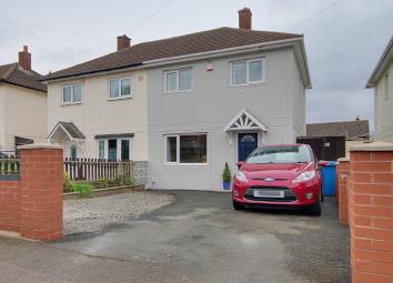 Semi-detached house For Sale in Tamworth