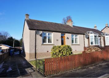 Semi-detached bungalow For Sale in Dunfermline