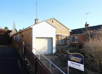 Detached bungalow For Sale in Northampton
