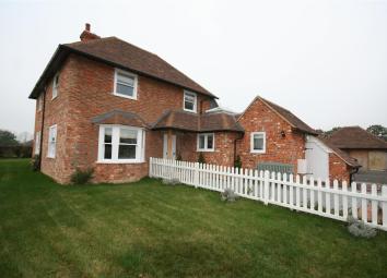 Detached house To Rent in Ashford