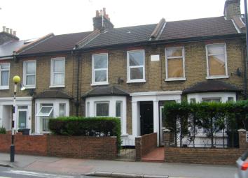 Terraced house To Rent in Croydon