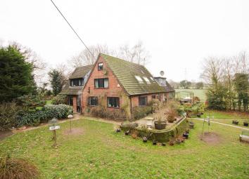 Detached house For Sale in Rickmansworth