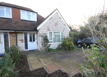 Semi-detached bungalow For Sale in Maidenhead